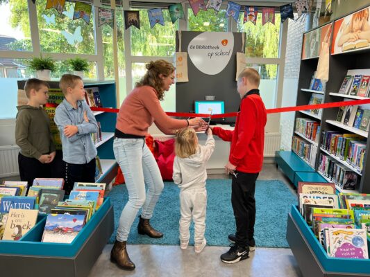 Ollie B Bommel start Kinderboekenweek feestelijk